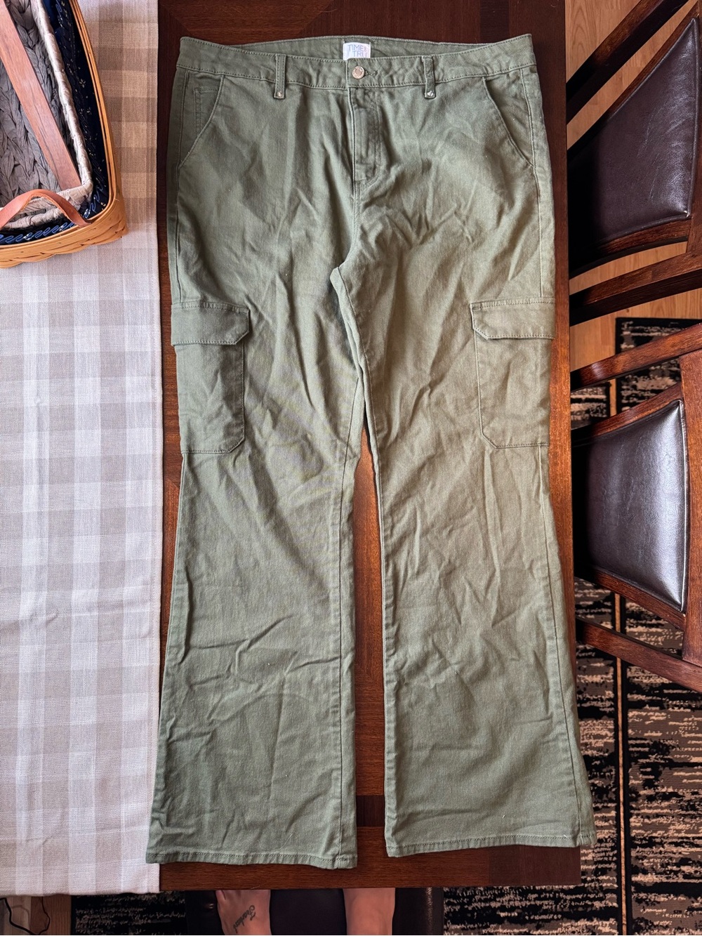 Time and Tru Olive Green Cargo Pants